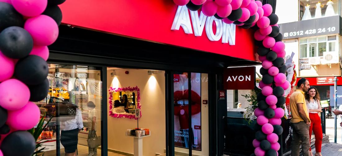 Avon dá um passo à frente com suas primeiras lojas físicas no país - Portal  Sucesso Network